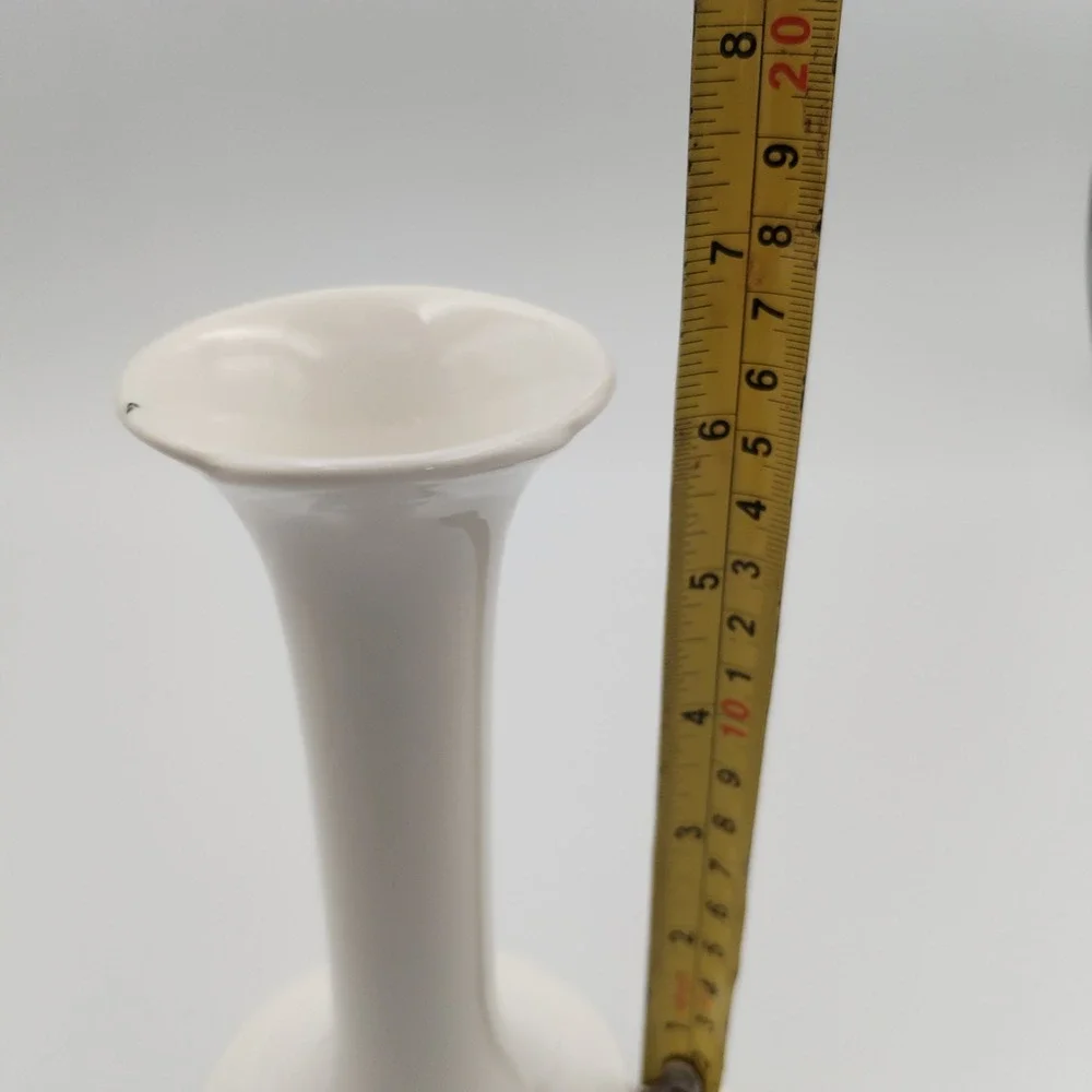 Vtg Royal Doulton Hotel Porcelain England White Candlestick Hloders 6. 5